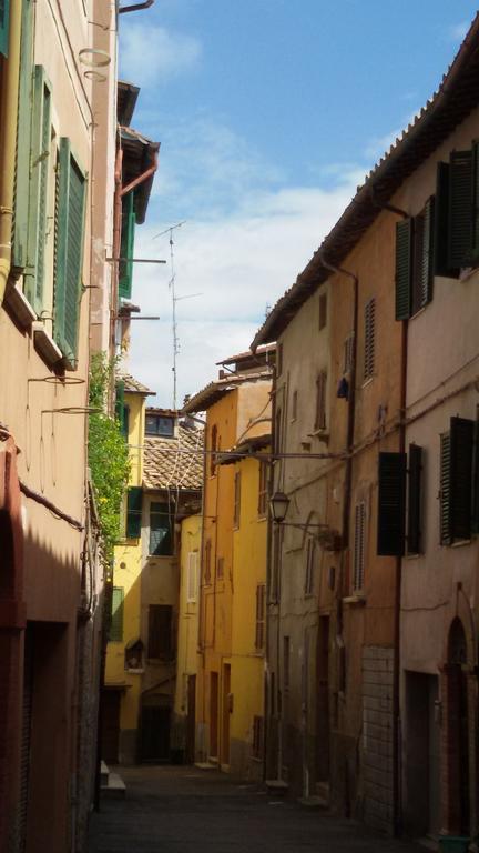 Апартаменты Bilocale In Via Del Conventuccio Перуджа Экстерьер фото