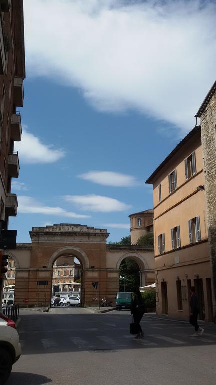 Апартаменты Bilocale In Via Del Conventuccio Перуджа Экстерьер фото