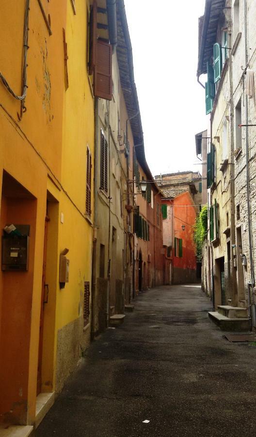 Апартаменты Bilocale In Via Del Conventuccio Перуджа Экстерьер фото